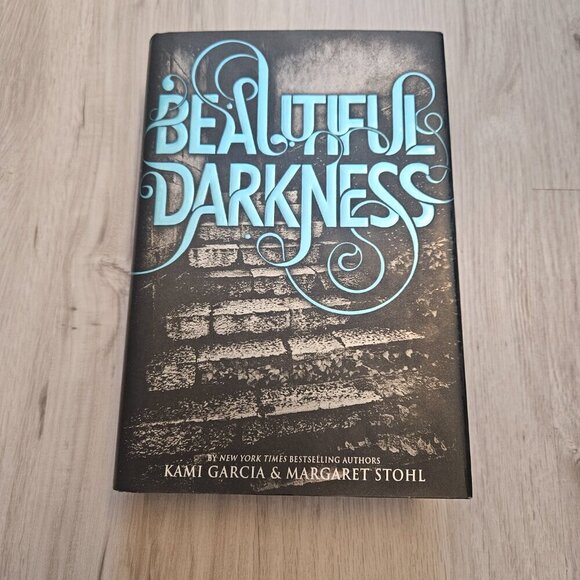 Beautiful Darkness (Beautiful Creatures Series #2) Hardcover Book - Picture 1 of 4